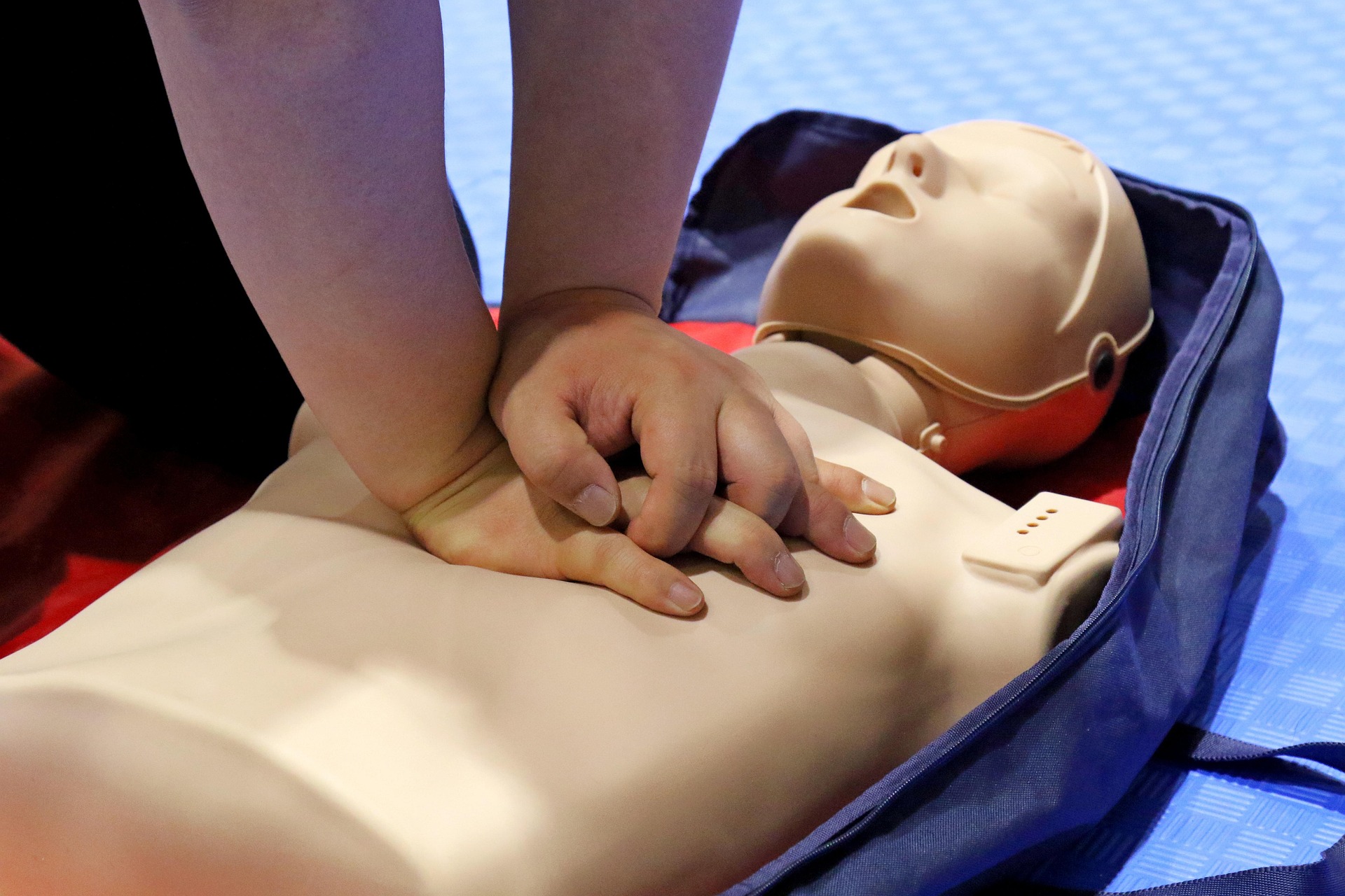 SOPORTE VITAL BÁSICO Y DESA PARA PROFESIONALES SANITARIOS